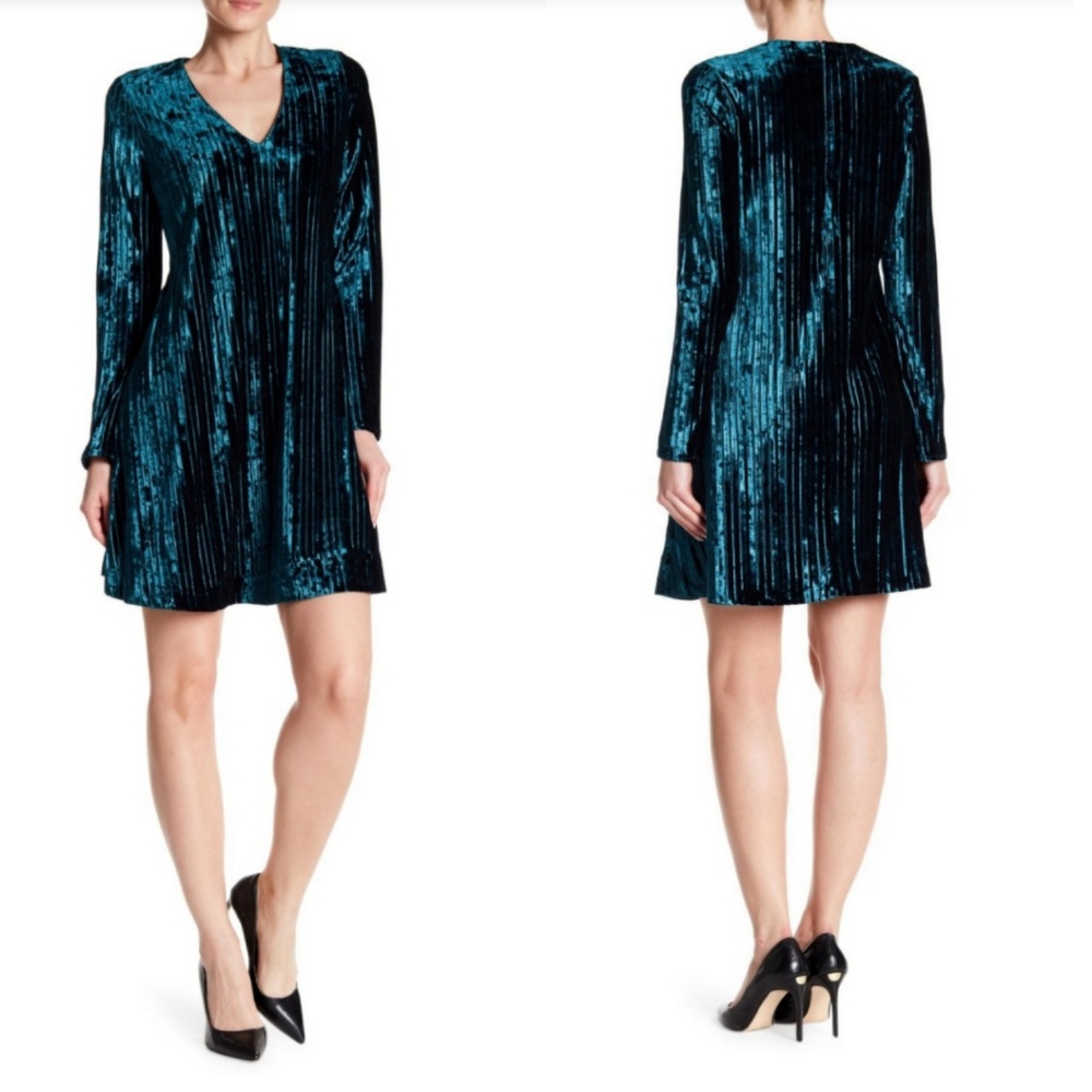 🆕️CHETTA B Emerald Pleated Velvet Shift Dress